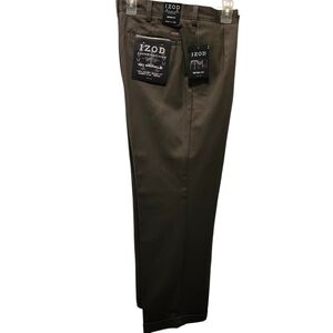 NWT IZOD American Chino Pants Gray Double Pleat Sz 34x29 Metrix Fit Cuffed
